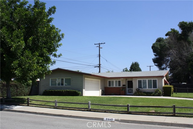 MLS# IV23181967