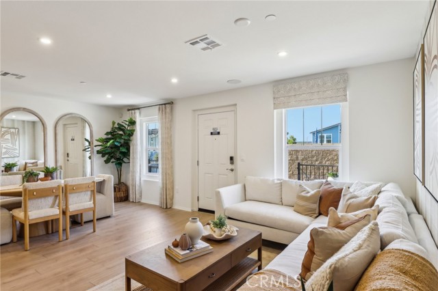 MODEL HOME