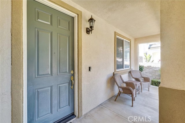 Detail Gallery Image 4 of 7 For 6968 Plumrose St, Fontana,  CA 92336 - 4 Beds | 2 Baths