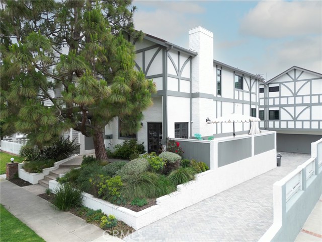 716 Broadway, Redondo Beach, California 90277, 3 Bedrooms Bedrooms, ,2 BathroomsBathrooms,Residential,Sold,Broadway,SB23089212