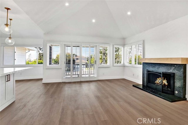 Detail Gallery Image 15 of 65 For 804 Gardenia, Corona Del Mar,  CA 92625 - 2 Beds | 2 Baths