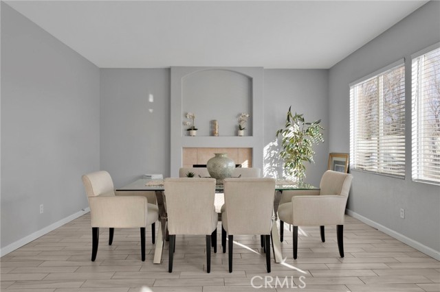 Detail Gallery Image 8 of 51 For 13673 Silversand St, Victorville,  CA 92394 - 3 Beds | 2/1 Baths