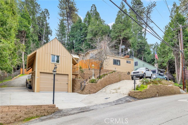 Detail Gallery Image 1 of 39 For 23655 Shady Ln, Crestline,  CA 92325 - 3 Beds | 2/2 Baths