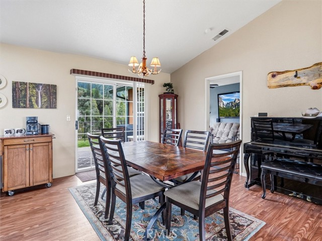 Detail Gallery Image 10 of 54 For 6132 Chowchilla Mountain, Mariposa,  CA 95338 - 3 Beds | 2 Baths