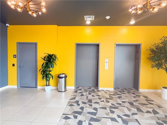 Detail Gallery Image 6 of 33 For 168 S Monterey St #212,  Alhambra,  CA 91801 - 2 Beds | 2/1 Baths