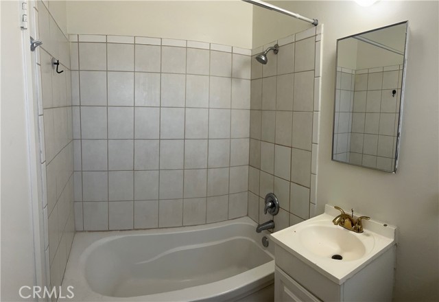 Detail Gallery Image 10 of 12 For 5941 Limonite Ave #C,  Jurupa Valley,  CA 92509 - 1 Beds | 1 Baths