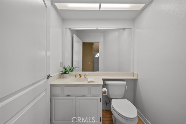 Detail Gallery Image 15 of 29 For 22371 Mission Cir, Chatsworth,  CA 91311 - 3 Beds | 2/1 Baths