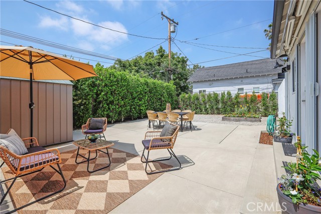 2482 New York Drive, Altadena CA: https://media.crmls.org/medias/850e3f2e-513a-4a53-8769-1e493f039b15.jpg