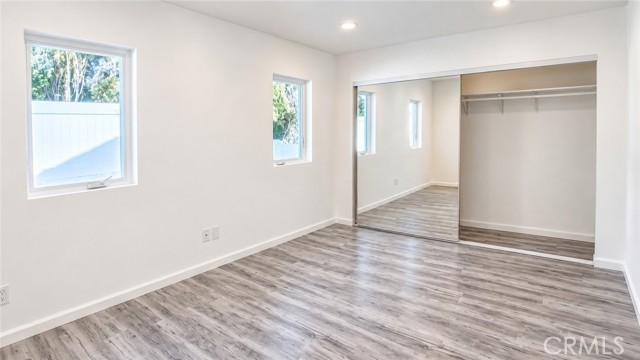 4615 Saloma Avenue photo 12