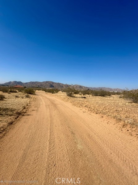 1 Shirwaun Road, Apple Valley CA: https://media.crmls.org/medias/850e64d6-30e5-4195-bde0-bf8ea5688146.jpg