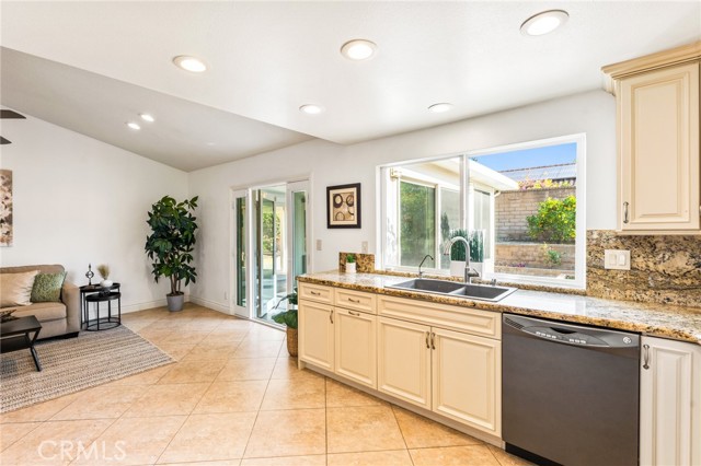 Detail Gallery Image 9 of 24 For 21072 Avenida Albercon, Lake Forest,  CA 92630 - 3 Beds | 2 Baths