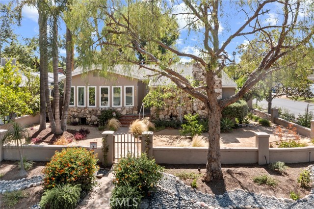 4855 Arcola Avenue, Toluca Lake CA: https://media.crmls.org/medias/850ef76d-7262-426d-a24b-d9d4e320cb8a.jpg