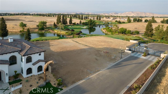 Detail Gallery Image 12 of 40 For 2490 E Copper Ridge Drive, Fresno,  CA 93730 - – Beds | – Baths