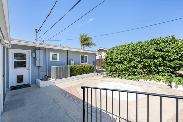 228 W OLD MILL, Corona CA: https://media.crmls.org/medias/850f3edf-bcf0-46e8-9efa-dd34291e5932.jpg
