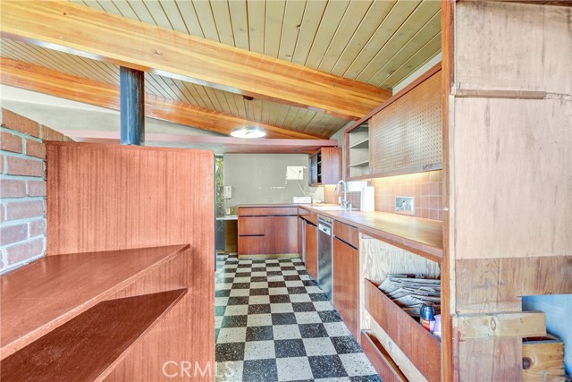3868 Scadlock Lane, Sherman Oaks CA: https://media.crmls.org/medias/85102243-646a-4d6a-a26b-b7f76e5aaee3.jpg