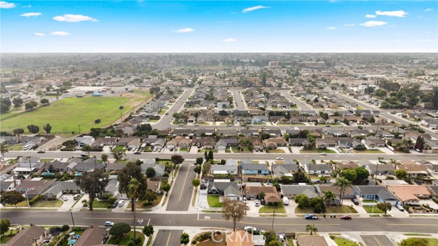 Detail Gallery Image 35 of 37 For 8242 Valencia Dr, Huntington Beach,  CA 92647 - 3 Beds | 2 Baths