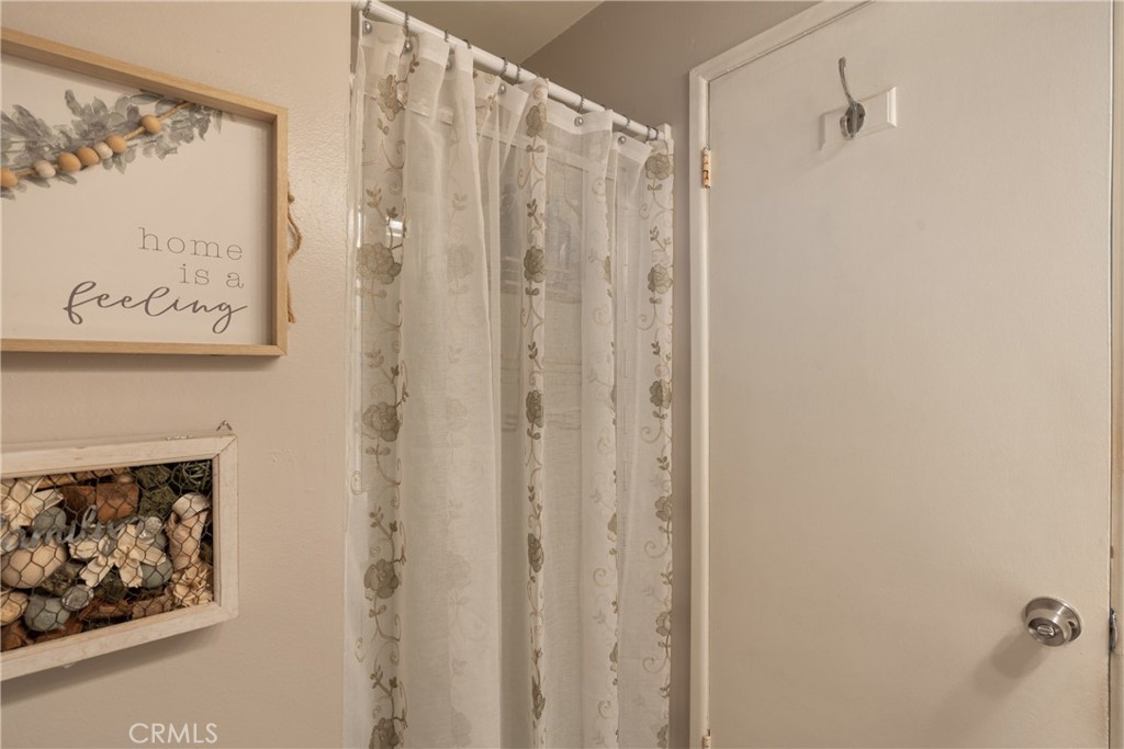 https://media.crmls.org/medias/8510db91-8a18-4b47-b807-eb137aec7433.jpg?preset=X-Large