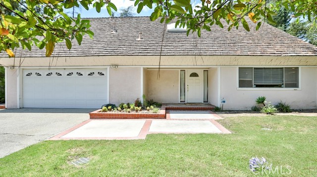 Detail Gallery Image 1 of 29 For 5714 Alder Ridge Dr, La Canada Flintridge,  CA 91011 - 4 Beds | 3 Baths