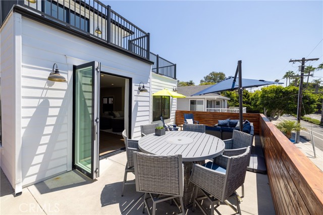 1703 S Ola Vista, San Clemente CA: https://media.crmls.org/medias/851233de-a0f5-4bd1-b0e9-4029d20eedbd.jpg
