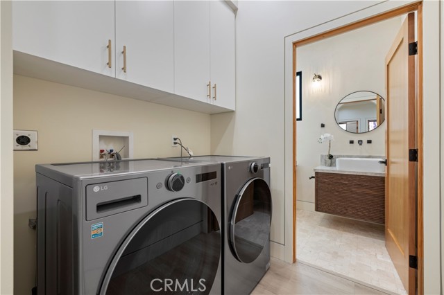 Detail Gallery Image 17 of 73 For 4026 Garden Ave, Los Angeles,  CA 90039 - 5 Beds | 4/2 Baths