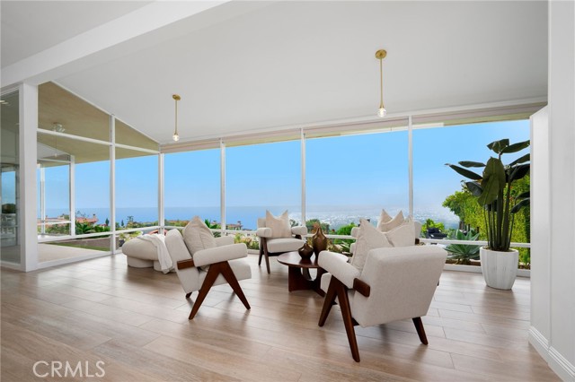 952 Via Del Monte, Palos Verdes Estates CA: https://media.crmls.org/medias/85131384-8895-4566-95d2-17816c87f783.jpg