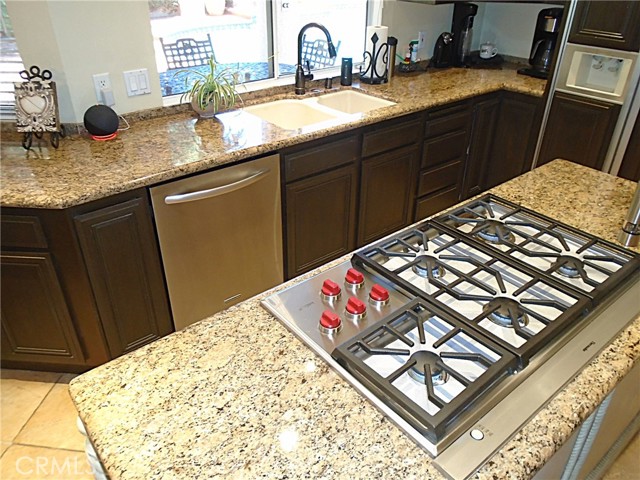 1535 Via Arroyo, La Verne CA: https://media.crmls.org/medias/85131da6-9a16-46dc-a100-82031e6cbce5.jpg