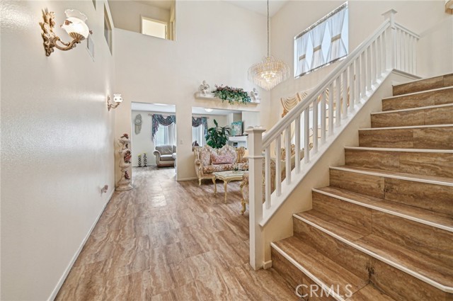 220 S Linhaven Circle, Anaheim CA: https://media.crmls.org/medias/85135971-f593-45a3-8e73-b408adc8a34f.jpg