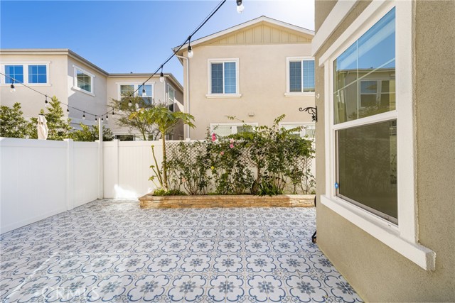 Detail Gallery Image 20 of 45 For 947 Aurora Ln, Costa Mesa,  CA 92626 - 3 Beds | 2/1 Baths
