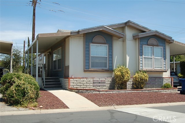 Detail Gallery Image 2 of 22 For 2744 W Rialto Ave #33,  Rialto,  CA 92376 - 3 Beds | 2 Baths