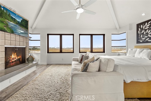 Detail Gallery Image 27 of 45 For 235 Canal St, Newport Beach,  CA 92663 - 4 Beds | 3/1 Baths