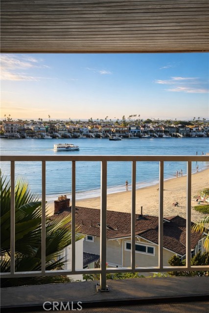 Detail Gallery Image 34 of 54 For 2727 Ocean Bld, Corona Del Mar,  CA 92625 - 3 Beds | 4/1 Baths