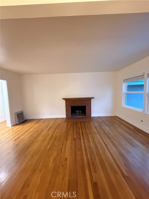 Detail Gallery Image 3 of 31 For 1645 21st St, Manhattan Beach,  CA 90266 - 3 Beds | 1 Baths