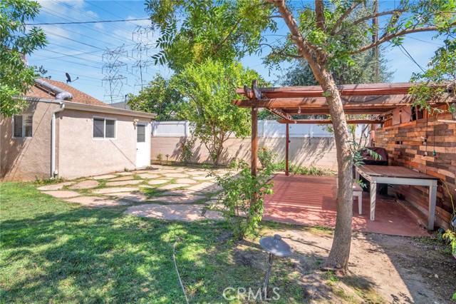 Detail Gallery Image 30 of 42 For 1343 N Whitnall Hwy, Burbank,  CA 91505 - 3 Beds | 2 Baths