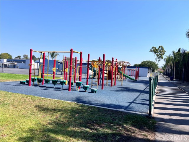 14561 Linden Avenue, Irvine CA: https://media.crmls.org/medias/85158a4c-0421-4614-9f66-4af736e2cd59.jpg
