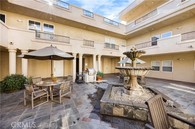 Detail Gallery Image 37 of 37 For 15206 Burbank Bld #104,  Sherman Oaks,  CA 91411 - 2 Beds | 2/1 Baths