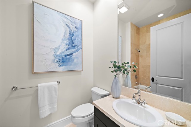 39 Sarteano Dr., Newport Coast CA: https://media.crmls.org/medias/8515f9fc-a548-4ff4-a231-96aa91ff1159.jpg