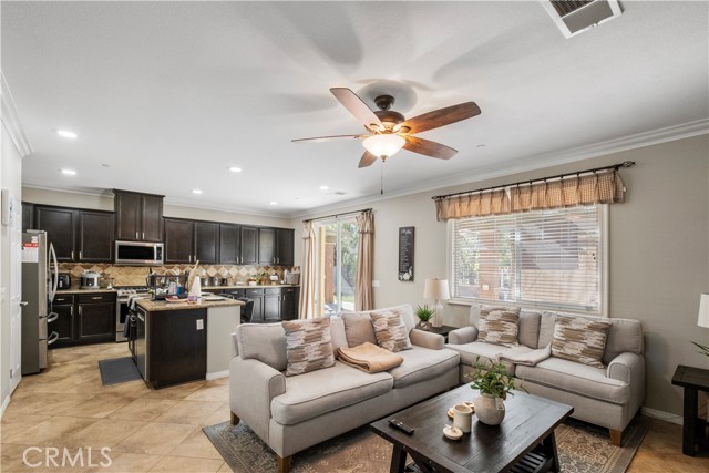 Detail Gallery Image 17 of 51 For 29311 Dugout, Lake Elsinore,  CA 92530 - 4 Beds | 2 Baths