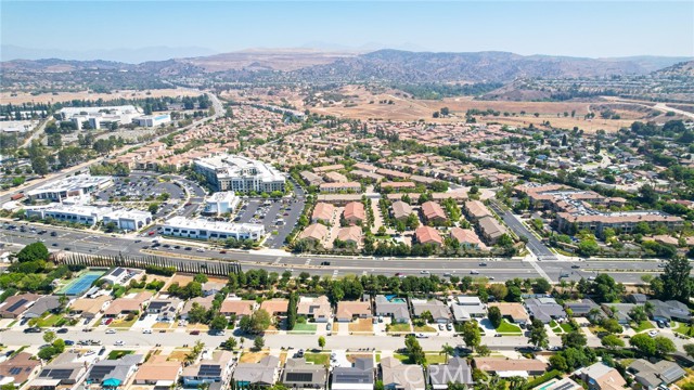 3403 E Date Street, Brea CA: https://media.crmls.org/medias/85161559-d1e6-4bf5-85f0-94e9b942dc70.jpg