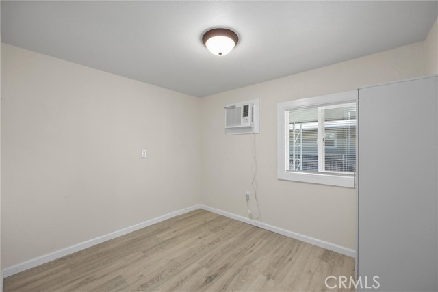 Detail Gallery Image 27 of 52 For 188 Kings Ln, Bakersfield,  CA 93308 - 2 Beds | 1 Baths