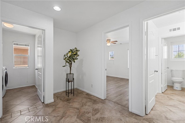 1512 E Nocta Privado, Ontario CA: https://media.crmls.org/medias/8516b6cf-6fff-4359-80bb-148d33e7db53.jpg