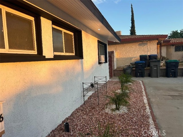 Detail Gallery Image 10 of 11 For 38226 Carolside, Palmdale,  CA 93550 - 3 Beds | 2 Baths