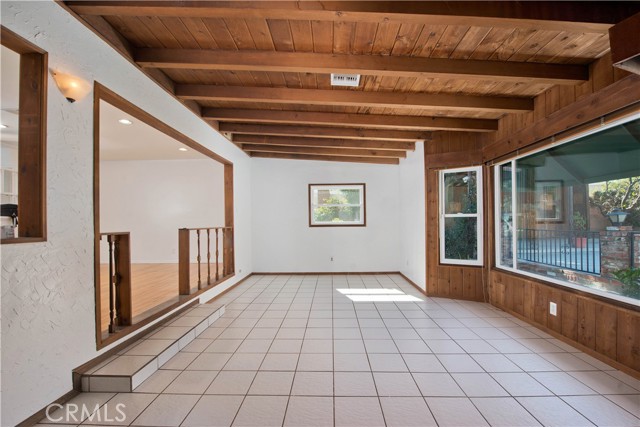 Detail Gallery Image 14 of 42 For 9655 Gothic, North Hills,  CA 91343 - 3 Beds | 2 Baths