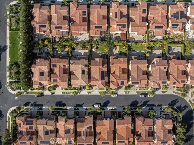 Detail Gallery Image 2 of 46 For 9 Spanish Moss, Irvine,  CA 92602 - 6 Beds | 5 Baths