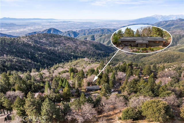 1944 Willow, Running Springs CA: https://media.crmls.org/medias/851acb0c-3e4b-42c9-8f57-36da626271a5.jpg