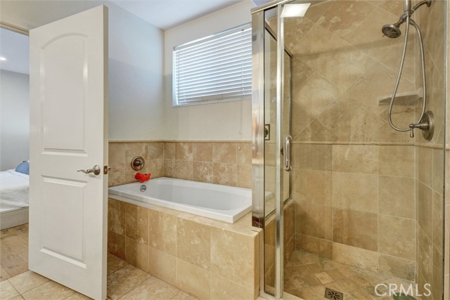 13935 Burbank, 105 photo 32