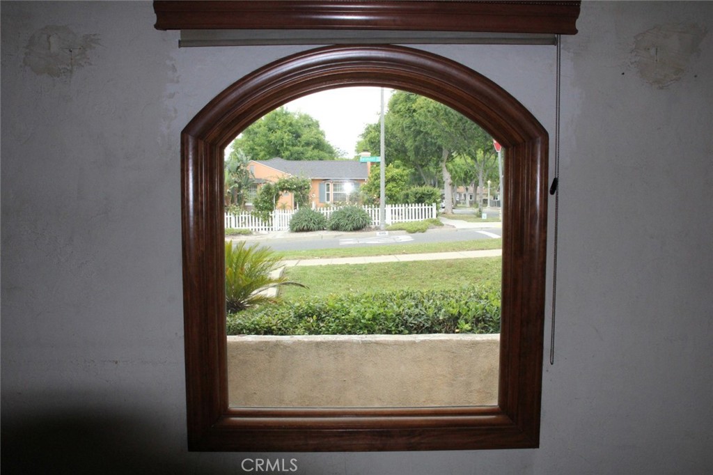 https://media.crmls.org/medias/851df0c7-8319-4cea-818d-7fdfe318338e.jpg?preset=X-Large