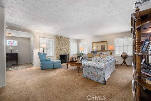 Detail Gallery Image 10 of 55 For 10253 Hopeland, Downey,  CA 90241 - 3 Beds | 2/1 Baths