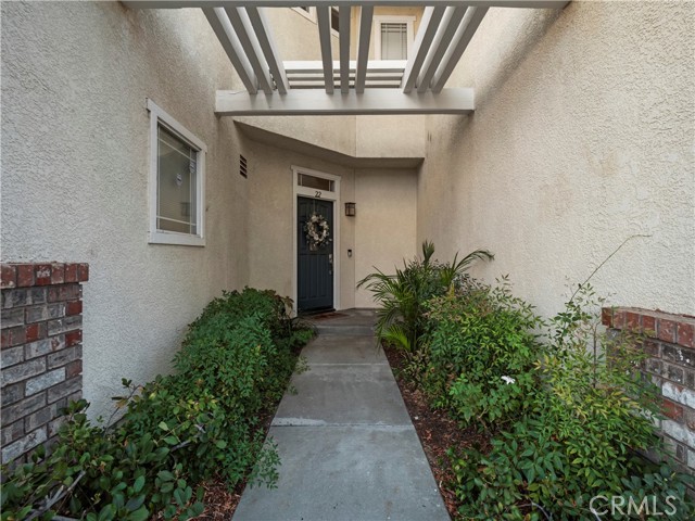 Detail Gallery Image 3 of 17 For 27024 Wolf Creek Trl #22,  Valencia,  CA 91354 - 2 Beds | 2 Baths