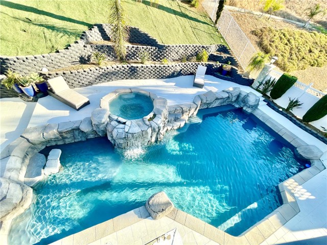 Detail Gallery Image 25 of 26 For 1204 Thoroughbred, Norco,  CA 92860 - 5 Beds | 3/1 Baths