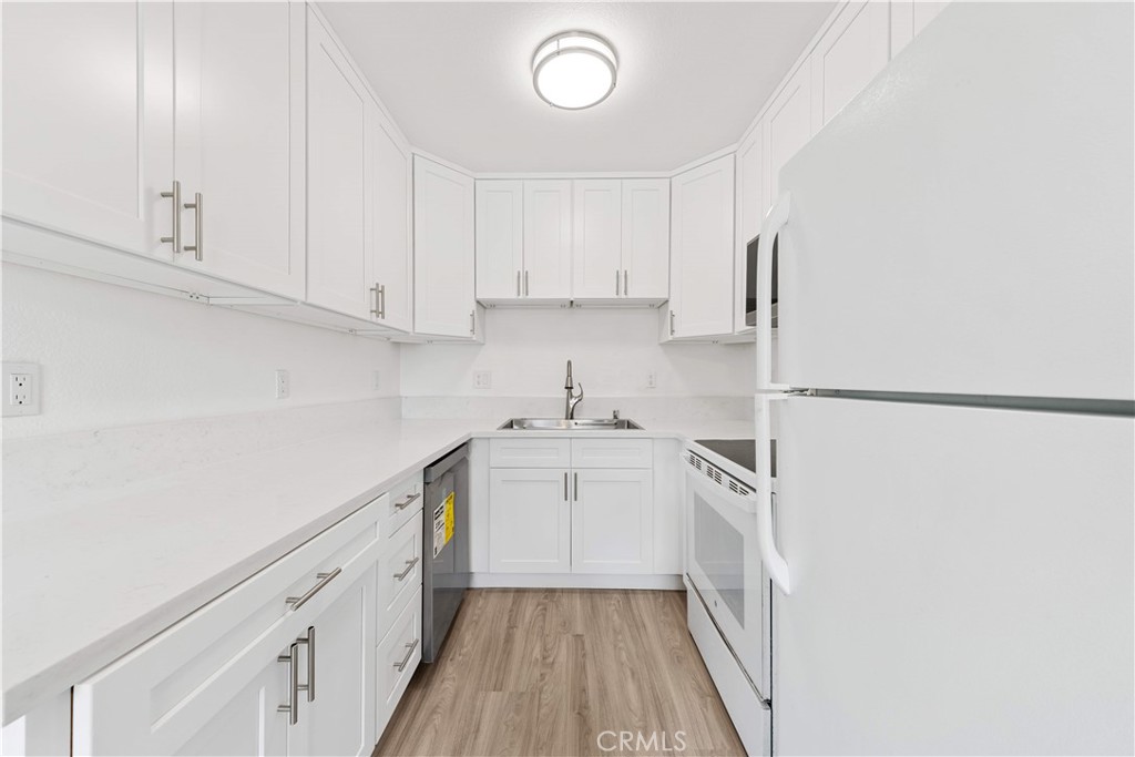 6602 Beadnell Way - photo 5